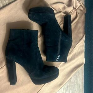 Black boots brand Gianni bino